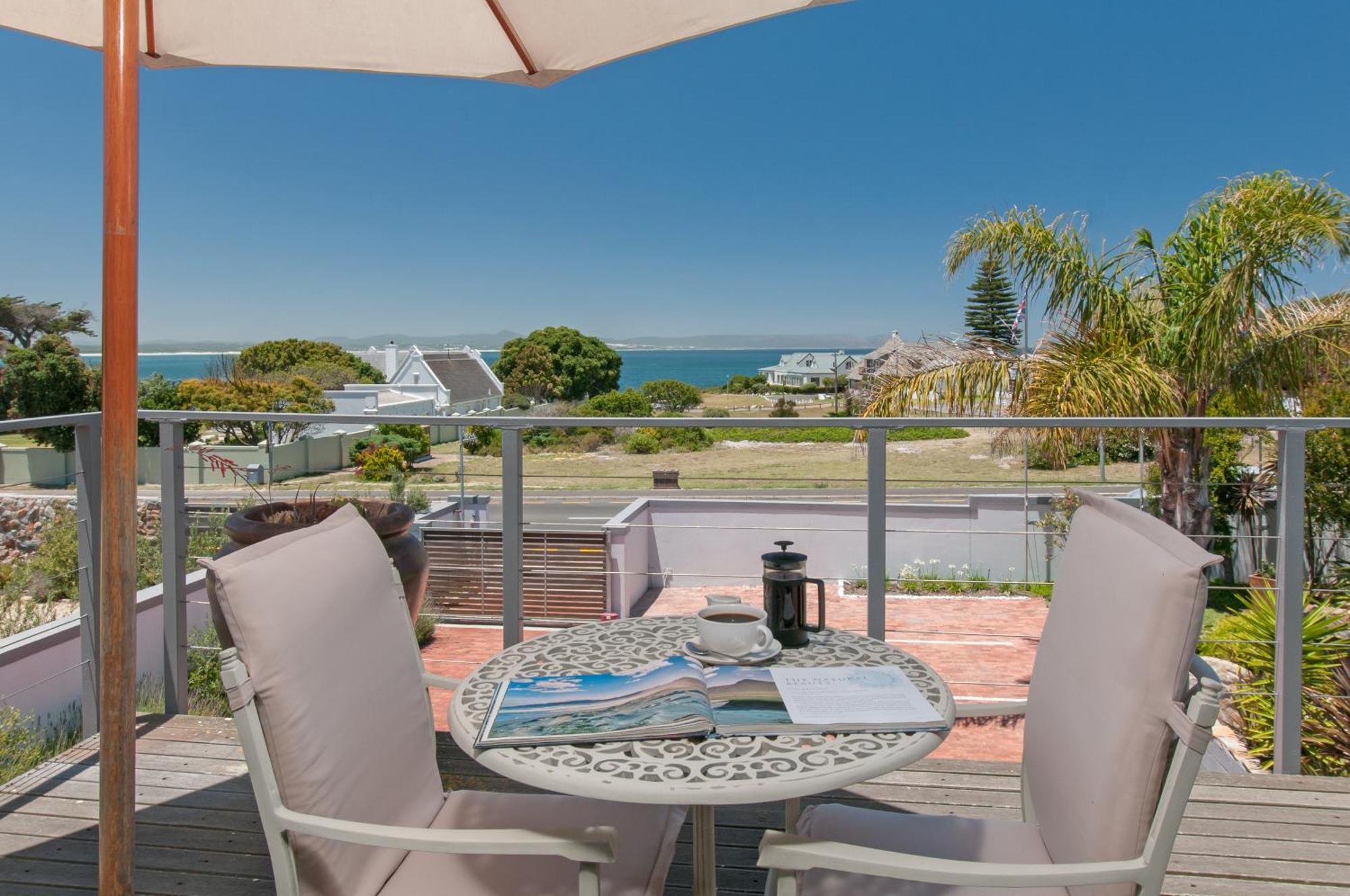 Whale Away Guest House Германус Екстер'єр фото